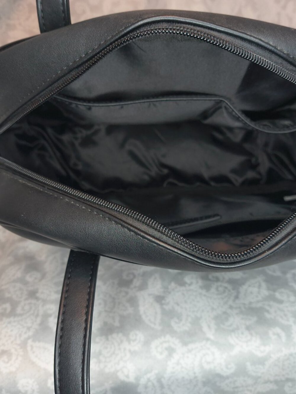 Black Sourpuss Oh the Horror Bowler handbag 10 x 11" with feet - Picture 6 of 14